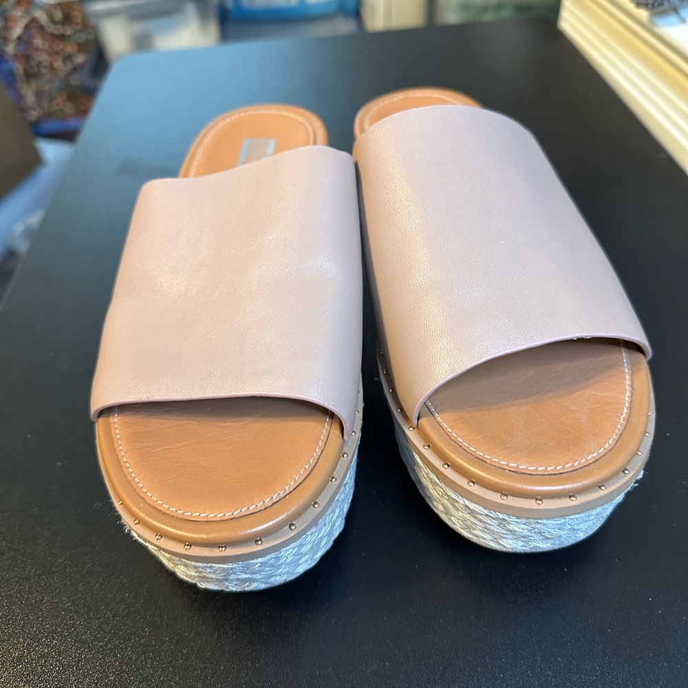 Fitflop Beige Eloise Platform Slides in size 6.  Excellent condition. - Picture 6 of 11